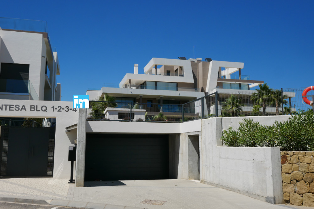 entrance-la-montesa-de-marbella